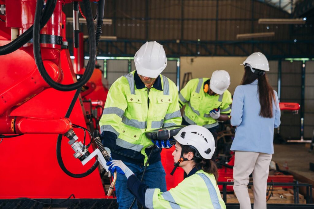 przykład rekwalifikacji - szkolenie z obsługi robotów